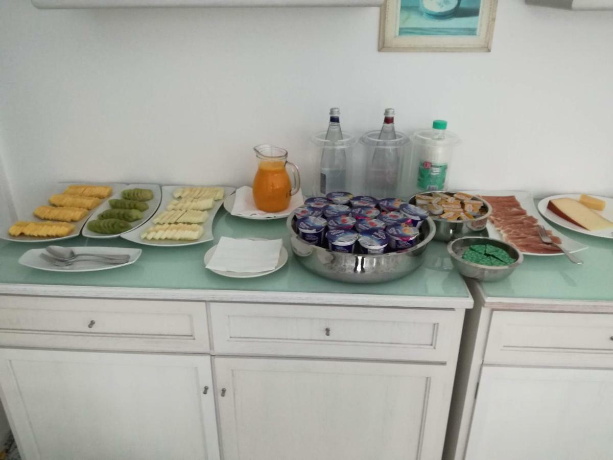קאפרי Hotel Canasta מראה חיצוני תמונה